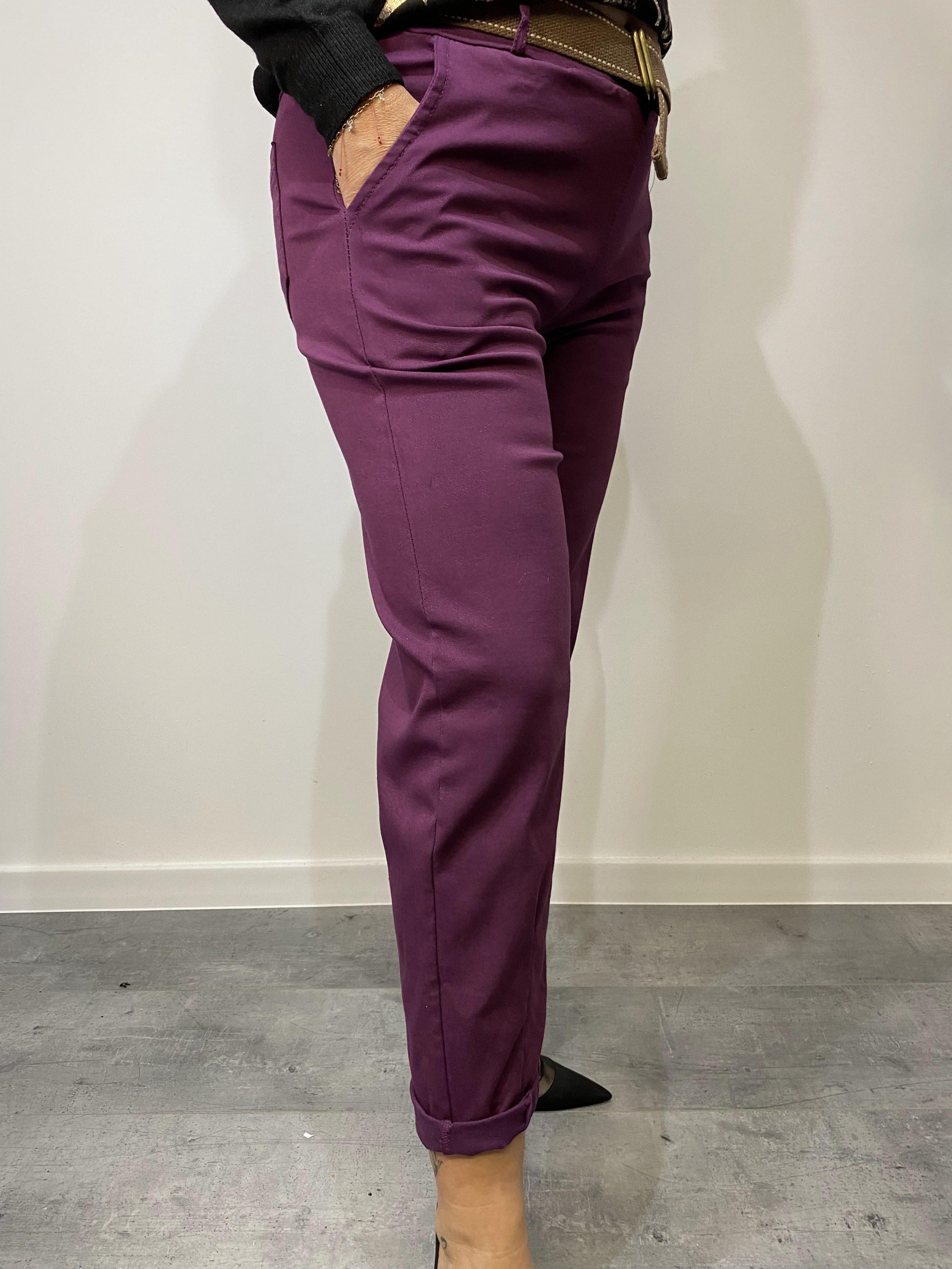 Spodnie bordowe - obrazek 3